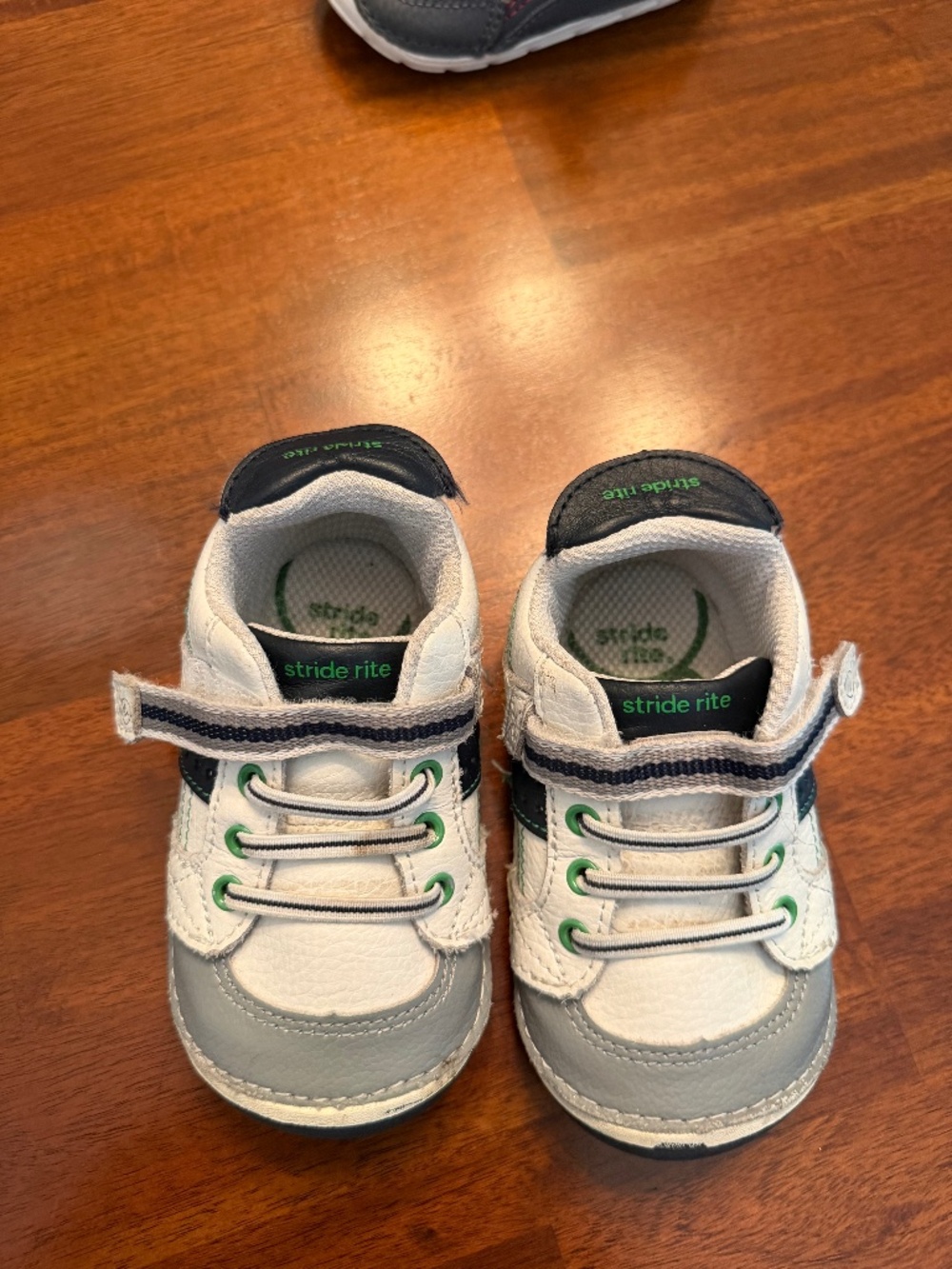 Stride Rite SRT Wes sneaker Boy’s Size 6XW